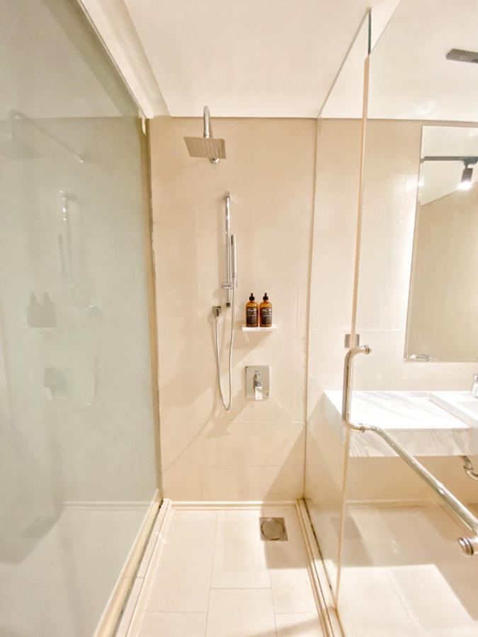 Straits Suite By C Homestay Malacca Exteriör bild
