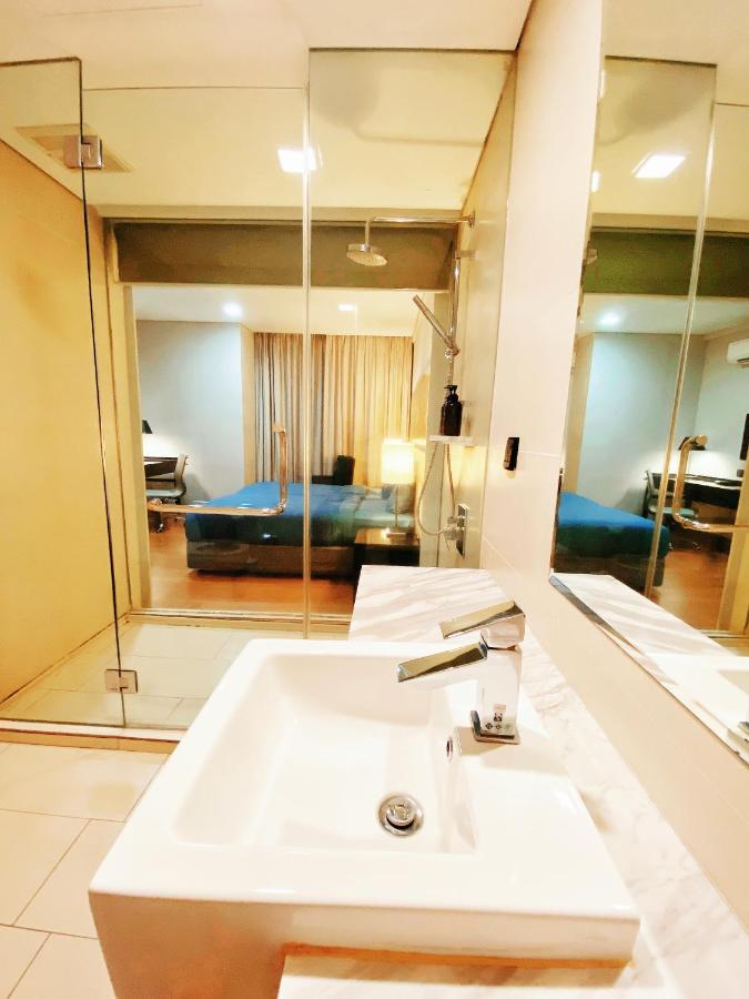Straits Suite By C Homestay Malacca Exteriör bild
