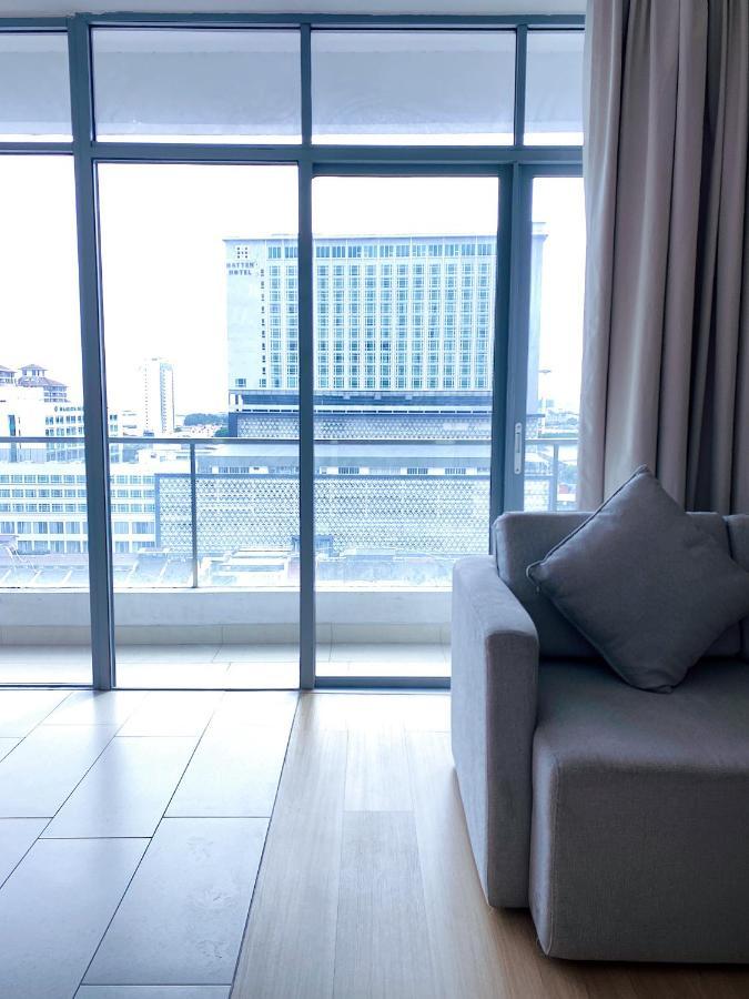 Straits Suite By C Homestay Malacca Exteriör bild