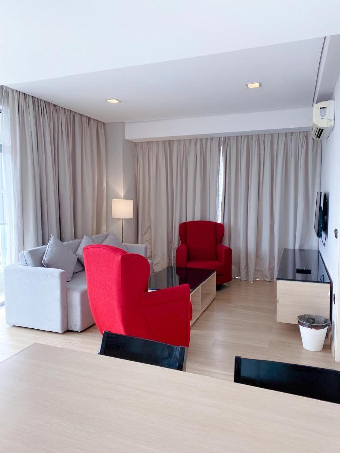 Straits Suite By C Homestay Malacca Exteriör bild
