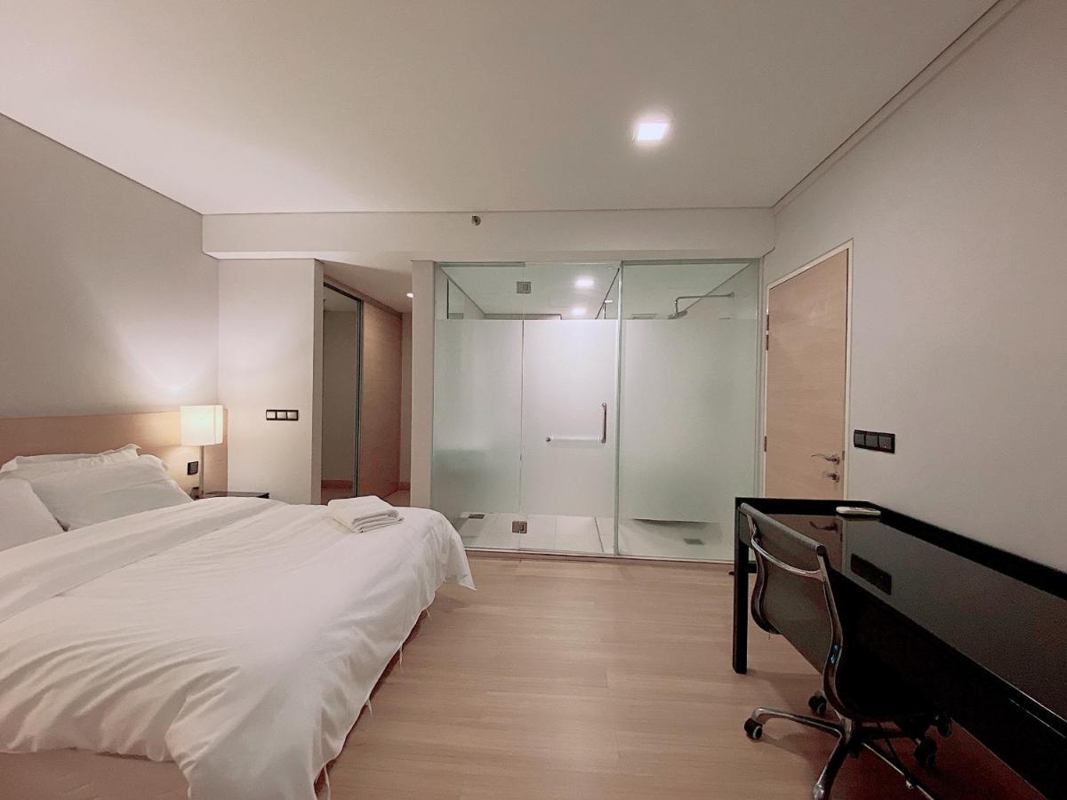 Straits Suite By C Homestay Malacca Exteriör bild
